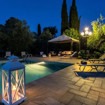Gattaiola: Renaissance Retreat With Pool In Vineyards Lucca