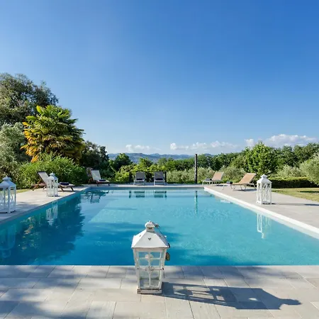 Gattaiola: Renaissance Retreat With Pool In Vineyards Lucca