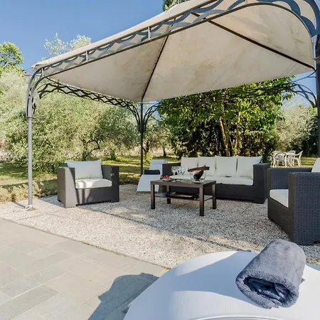 Gattaiola: Renaissance Retreat With Pool In Vineyards Villa *