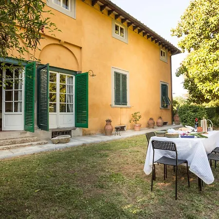 Gattaiola: Renaissance Retreat With Pool In Vineyards Villa Lucca